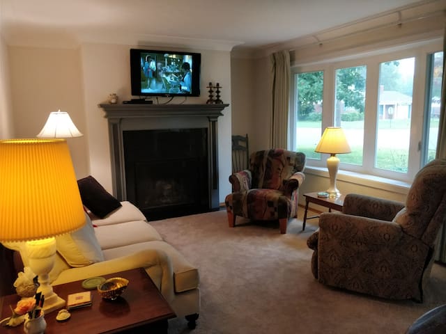 Mid-Century Modest Ranch