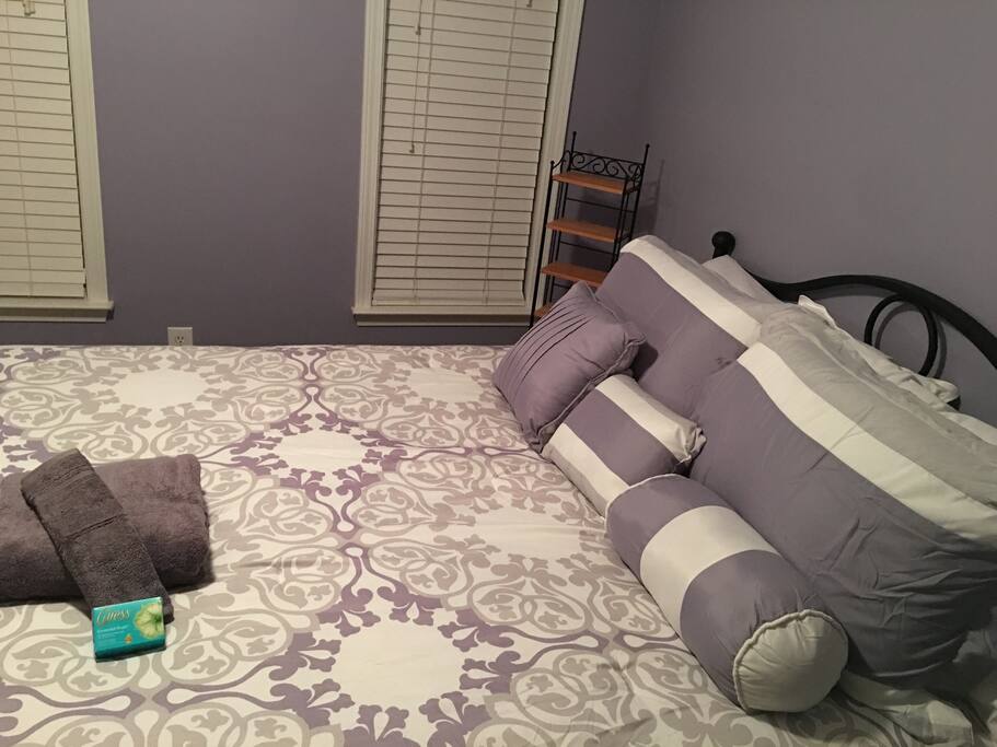 Queen Bed