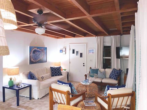 Top performing Airbnb: Historic Beach Cottage 700ft to ocean #singlestory in Southern Shores