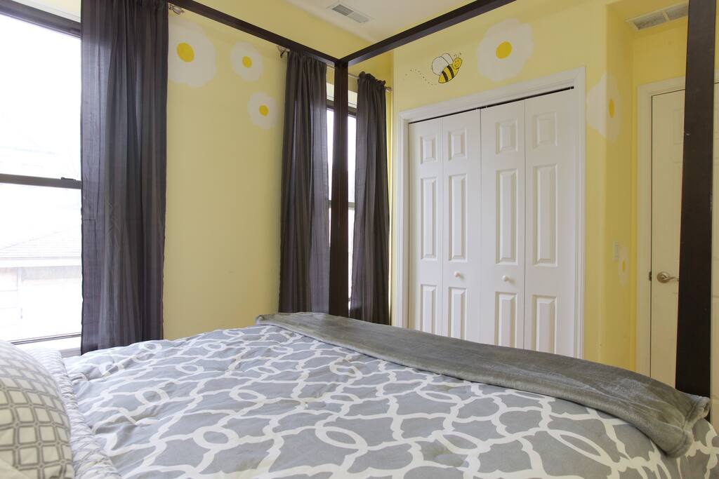 Brand new sheets and two huge windows.