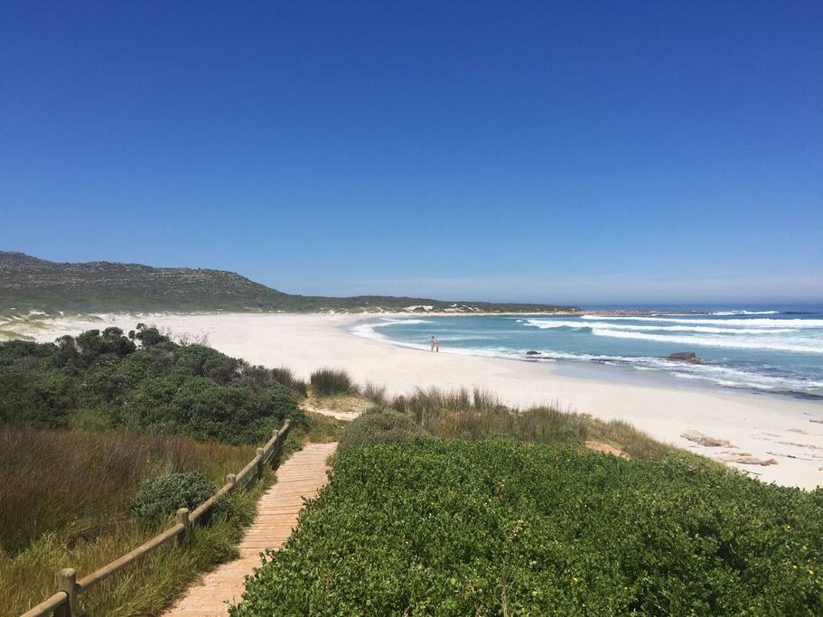 Beach Break... just 2 minutes walk to the beach!