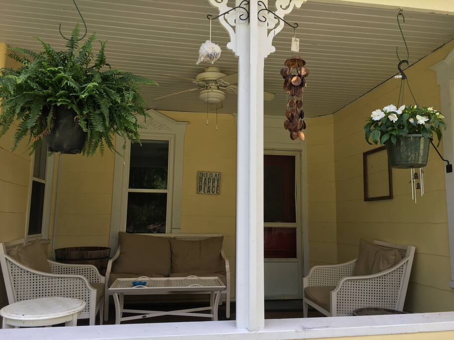 Front Porch (Common Area)