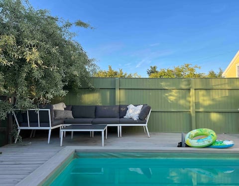 Unique accommodation with cinema and pool table