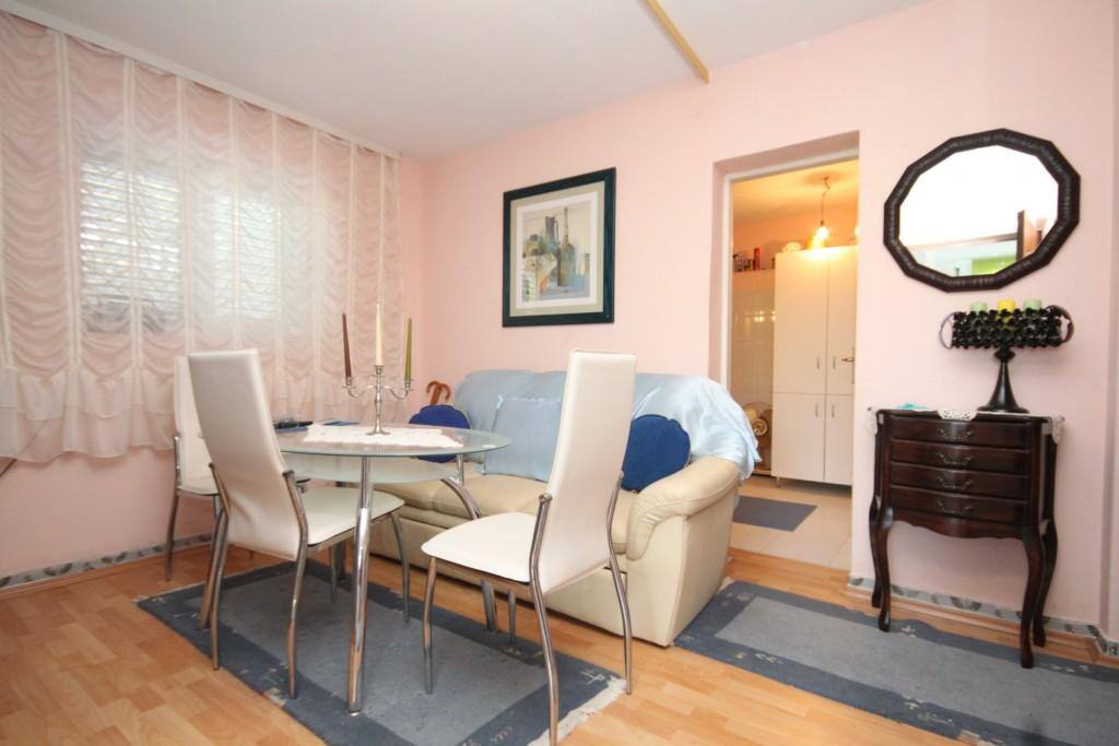Living room, Surface: 10 m²