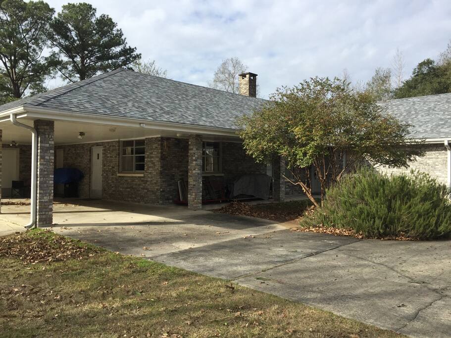 Guest House in a quiet wooded setting