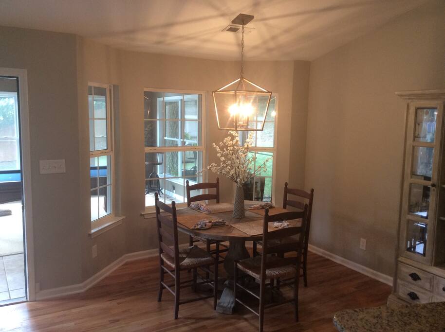 Eat in kitchen area