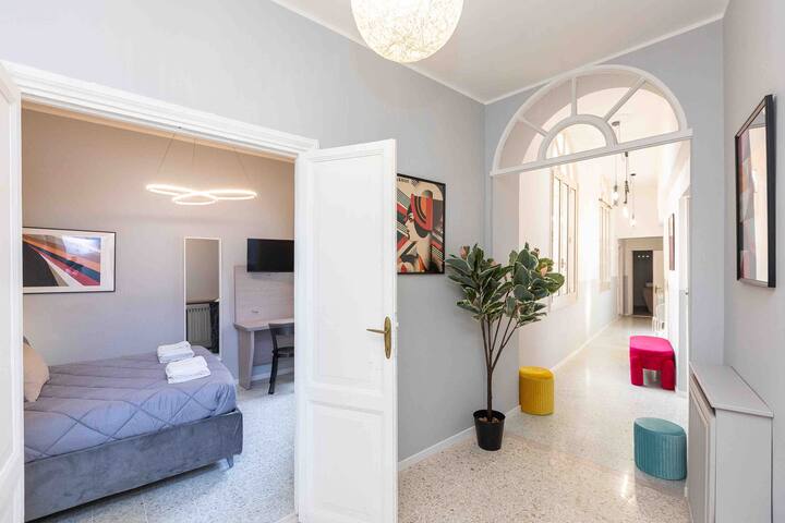 IRON flat Spagna Steps gallery image 3