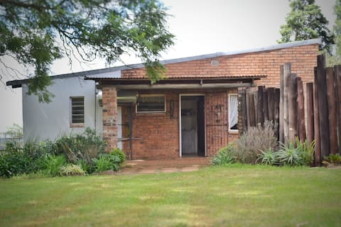 The Farmhouse/Die Plaashuis