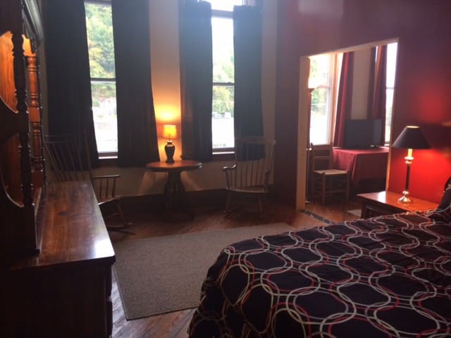 Airbnb Whitehall Vacation Rentals Places To Stay New York