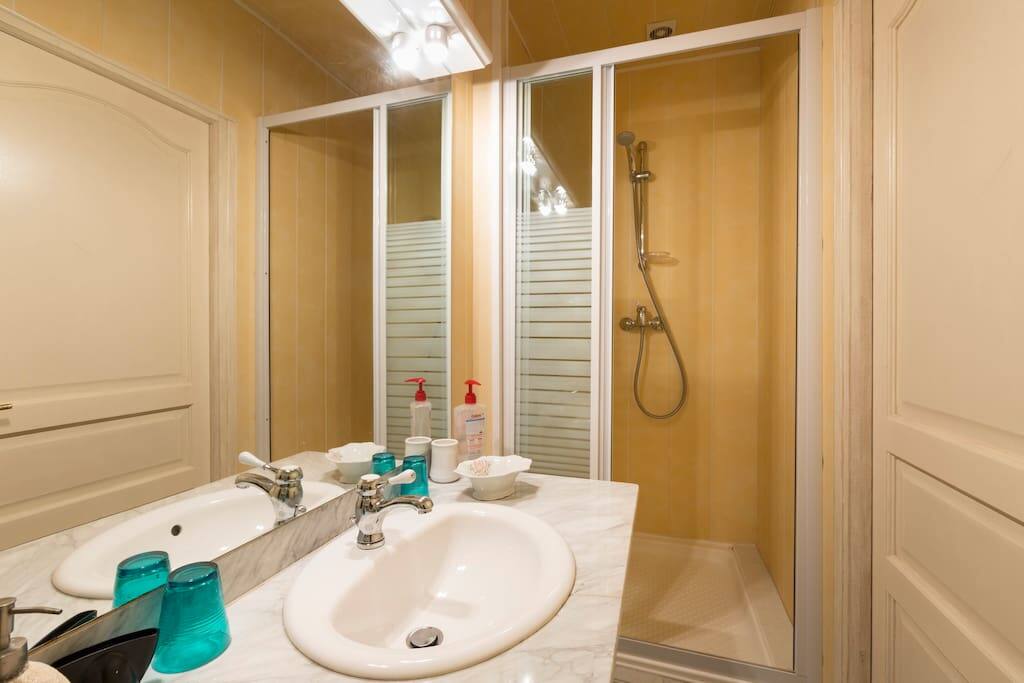 salle d'eau
chambre Marine