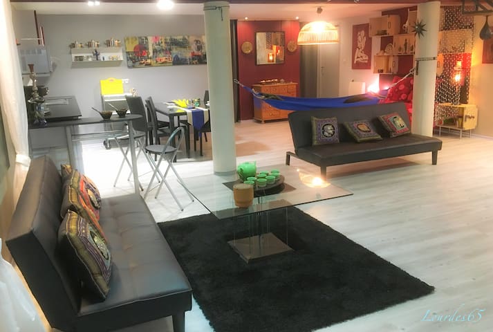 Large studio for 6 people in the heart of the city
