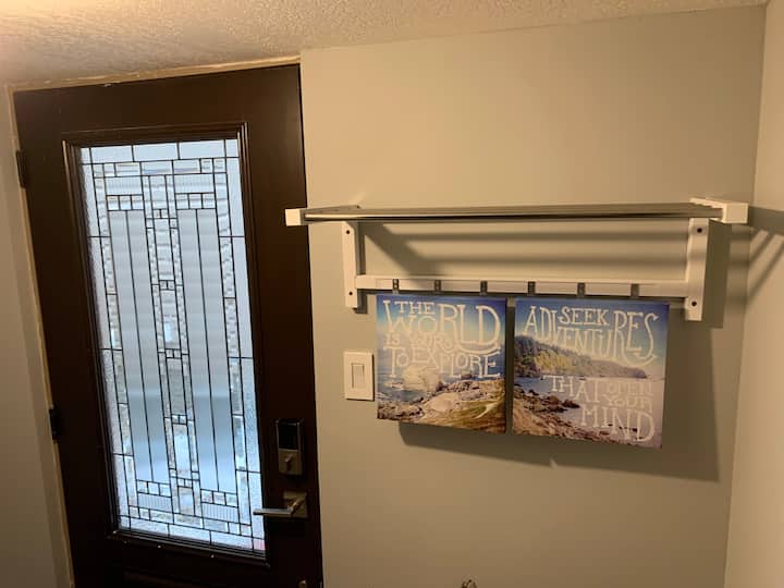 Sharing Our Basement Suite For That Homey Feels! - Airdrie