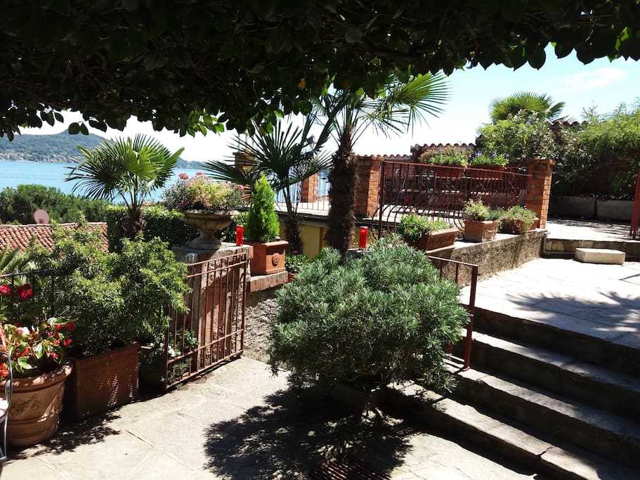 Garden Apartment Solcio Vista Lago Con Terrazza Bungalows For