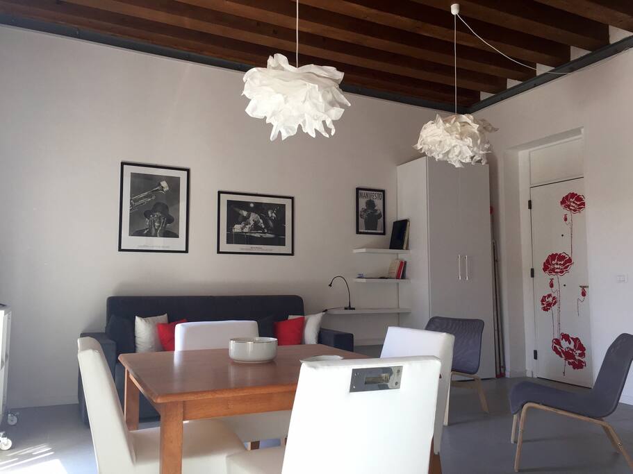 primo piano angolo pranzo
