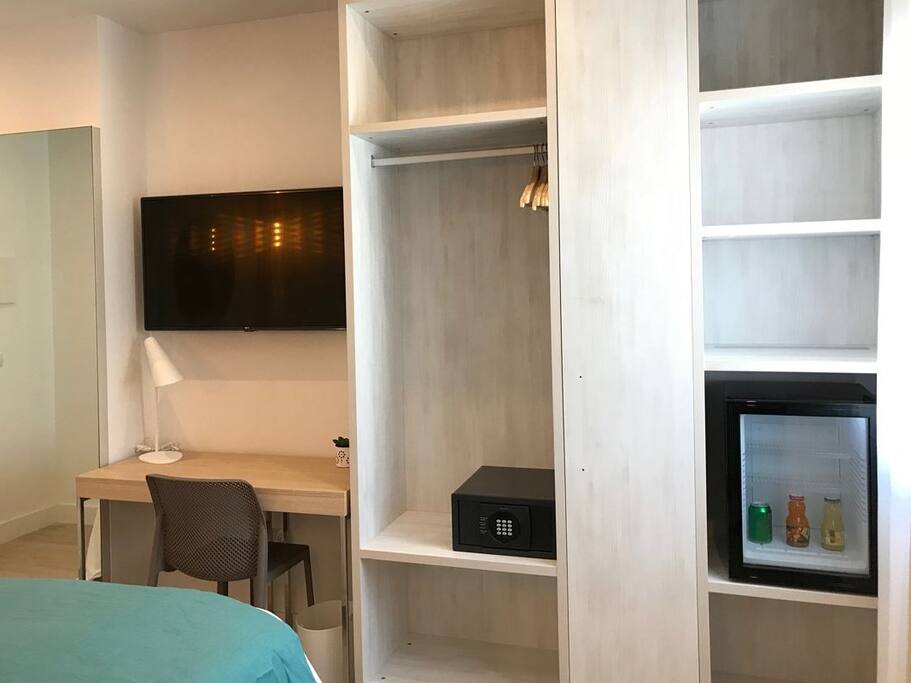 Guest room