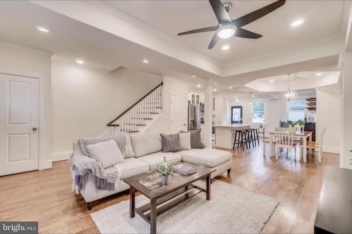 Dc Home W/ Huge Roofdeck + Parking | Sleeps 12 - Washington D.C., DC