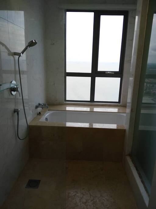Bathtub