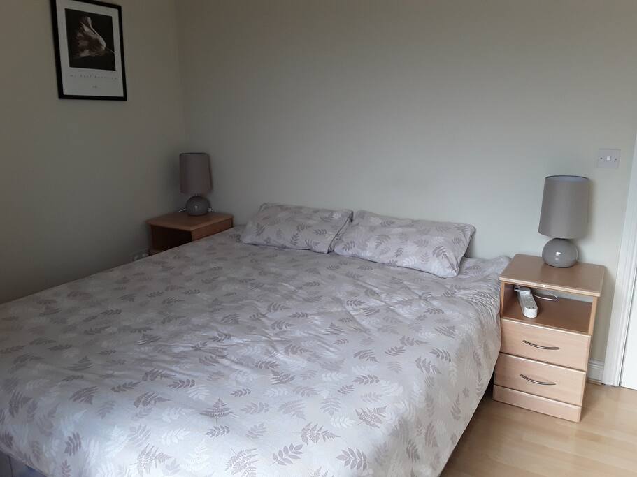 King size bed