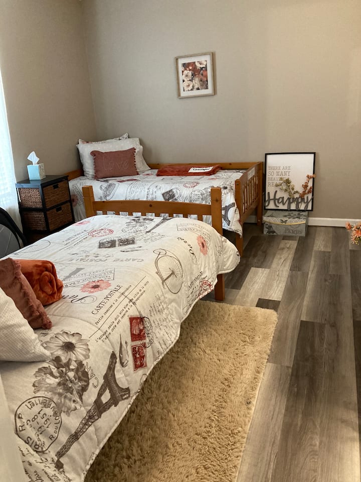 Twin Bedroom
