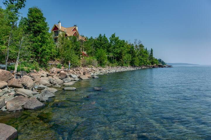 Croftville Road Cottages 6 On Lake Superior Condominiums For