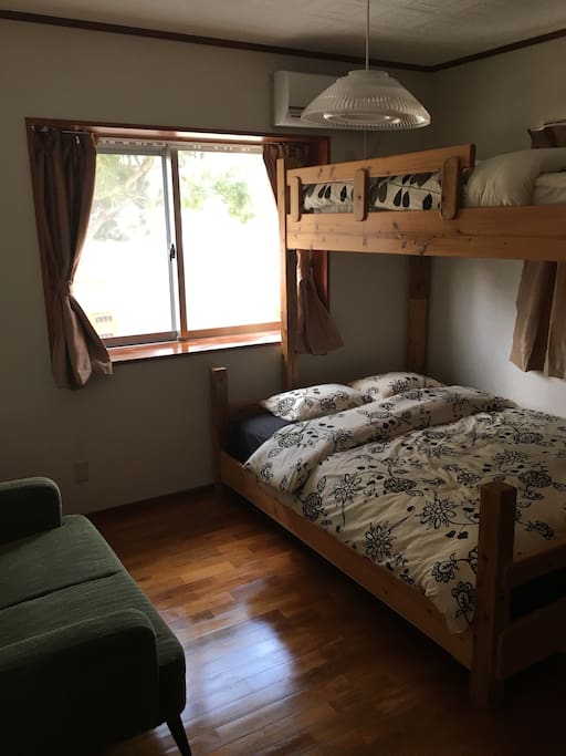The guest room has a single bunk above the queen bed, and a roll-away cot is available as well for those travelling with small children.