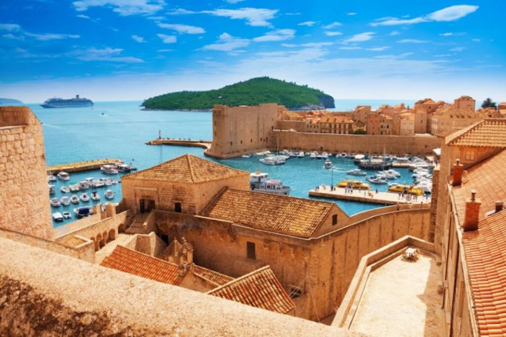 Island Lokrum from Old Town