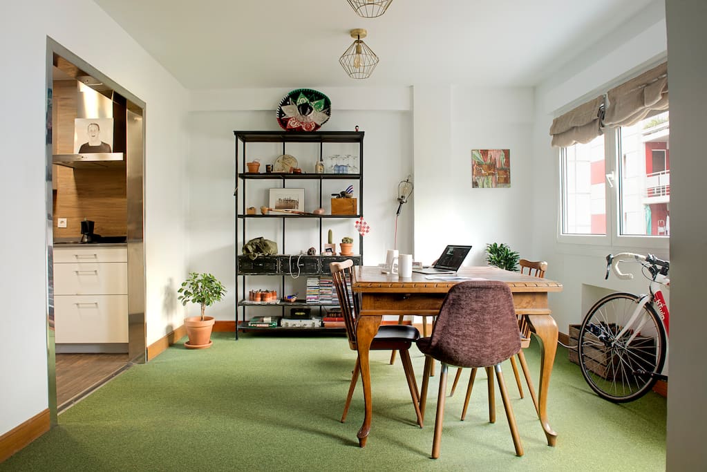 comfy dinning area