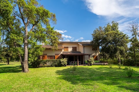 Villa Capinera, entire house with private park