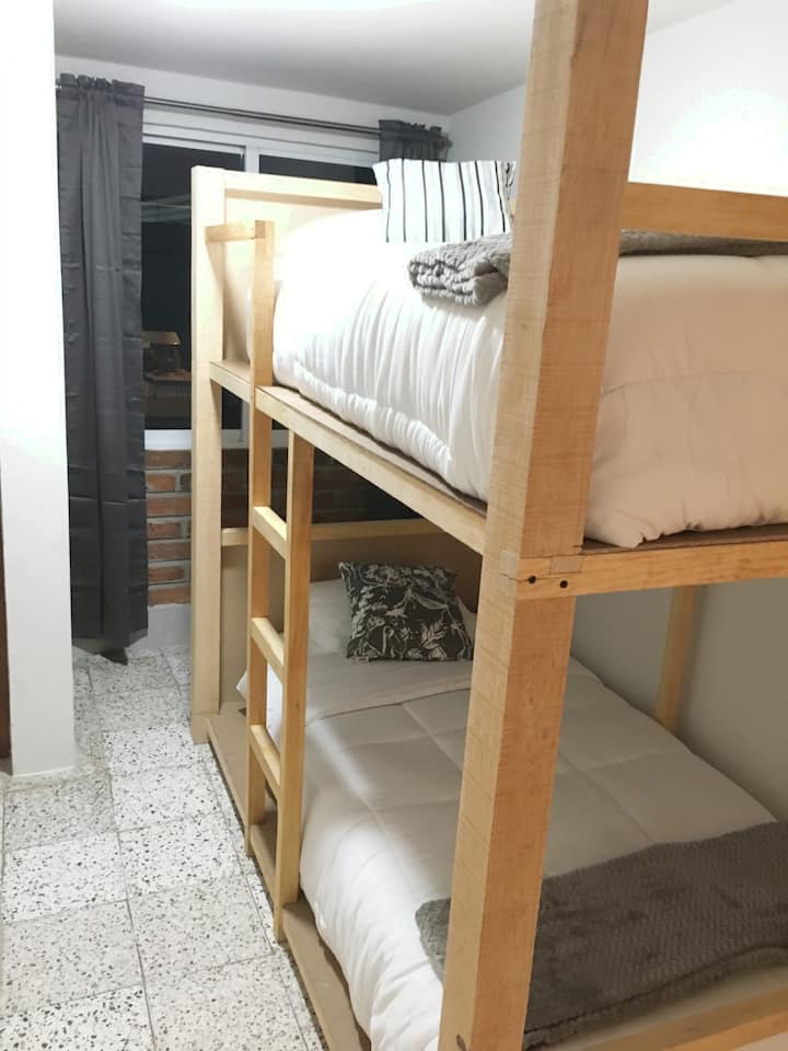 Chambre 3 avec 1 lit superposé (2 lits jumeaux)