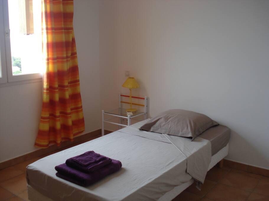 CHAMBRE 2 LITS 90