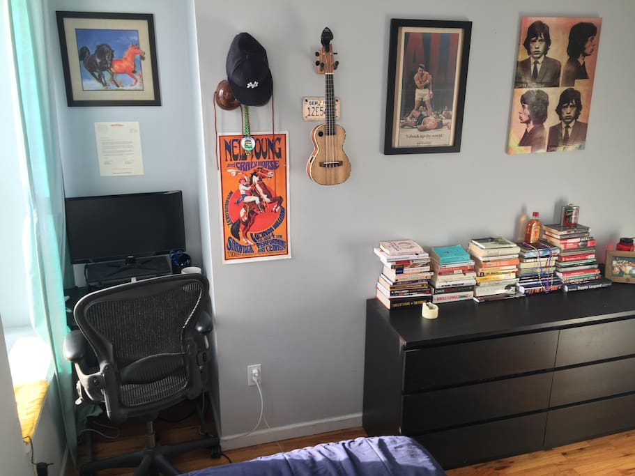 Working space, with Williamsburg bridge view!