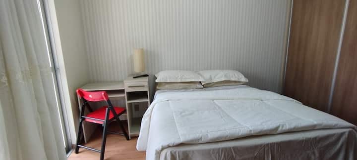 Спален апартман/биро 