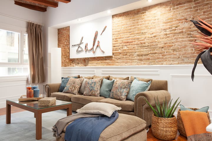 Apartment Deluxe By Dali EnjoyBCN Apts gallery image 4