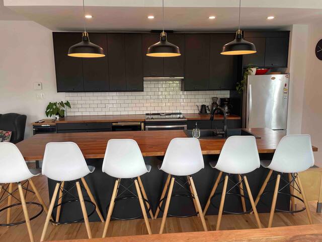 Perfect Family House – Jarry Metro – Villeray gallery image 3