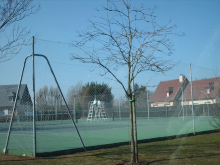 2 terrains de tennis
Vélo a louer pour
tous
Domaine sans voitures
Plages en vélo ou
a pieds