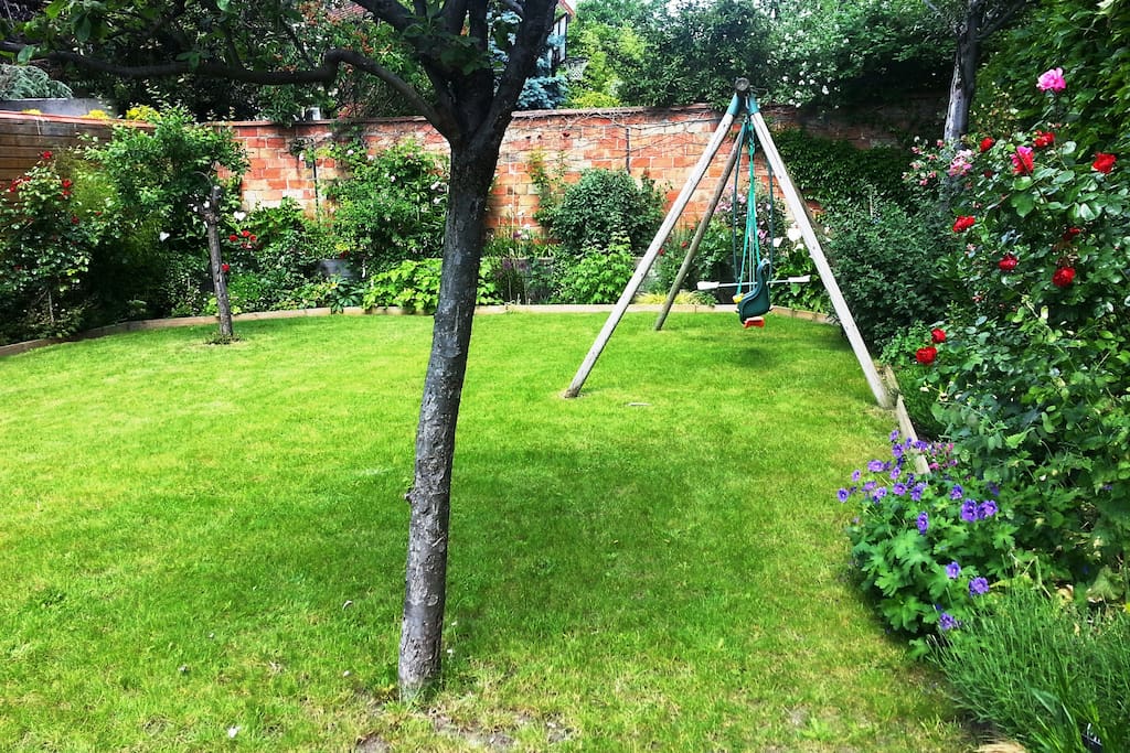 Une vue du jardin dans lequel vous pouvez vous reposez, si vous le souhaitez...