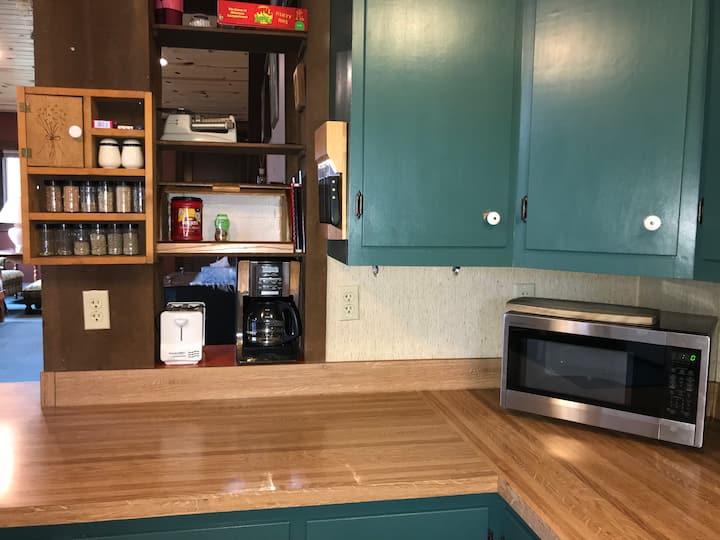 Peaceful Silver City cabin getaway Cabins for Rent in Silver City