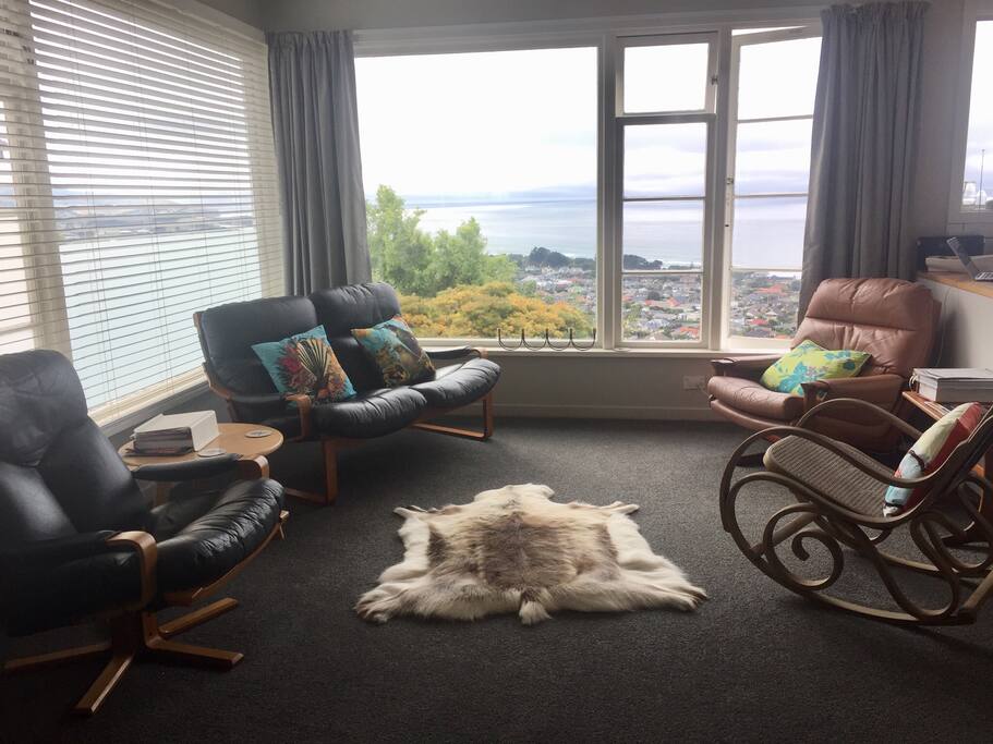 lounge with views