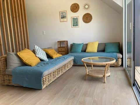 Top performing Airbnb: Eco-friendly house by the sea, walking distance to the beach in Saint Nic