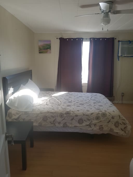 Queen size bed
