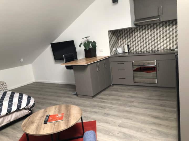 Funky Loft studio apartment in Footscray
