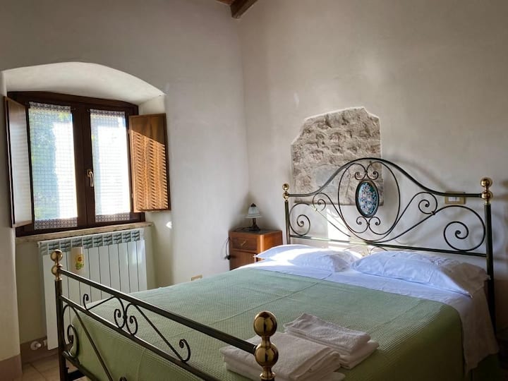 საძინებელი 1