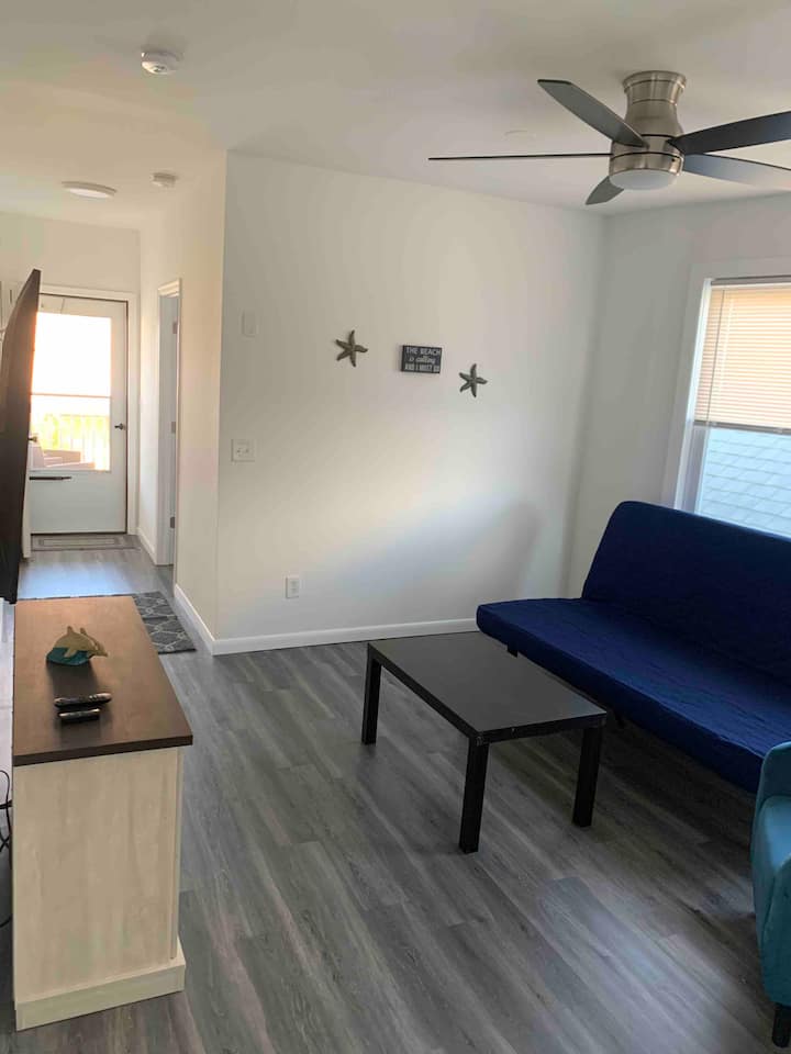 Apt C Great Location 2 Bedroom Apt,a/c, Wifi - Wildwood, NJ