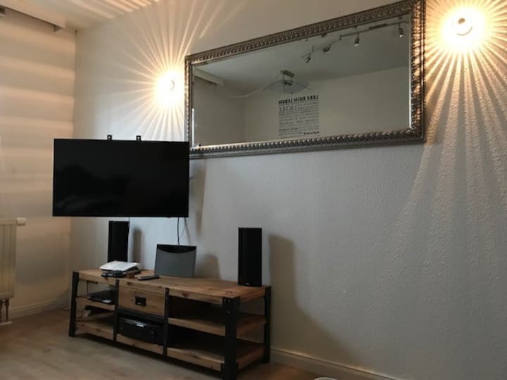 Vista del salón con iluminación ambiental