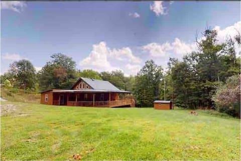 Seneca Cabin HOT TUB/Darts/Pool&Tennis Table