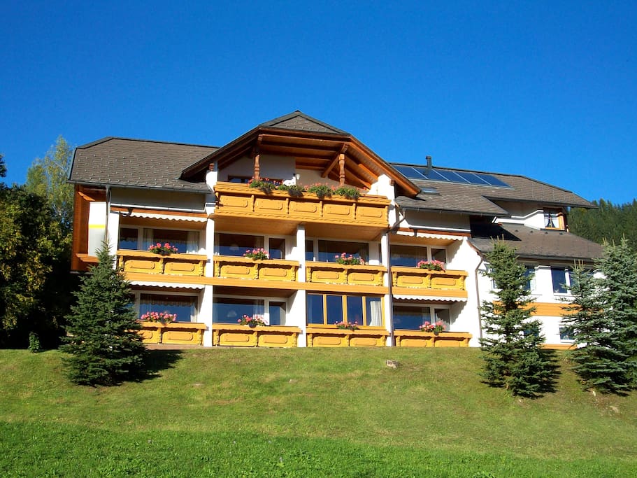 Haus Löger mit Südbalkone und herrlicher Aussicht auf die gesamte Region