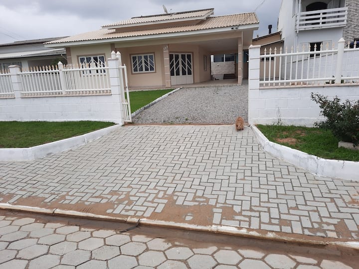 Casa De Praia Com Piscina - Florianópolis
