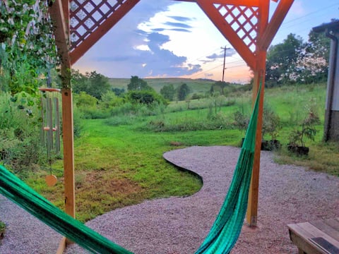 Sacred Willow Glampsite~20mins to downtown AVL