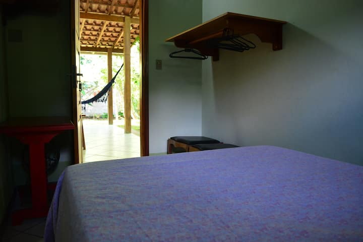 Slaapkamer 3 (direct verbonden met het balkon, met eigen ingang)