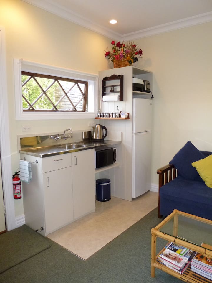 Top 10 Airbnb Vacation Rentals In Featherston, New Zealand Trip101